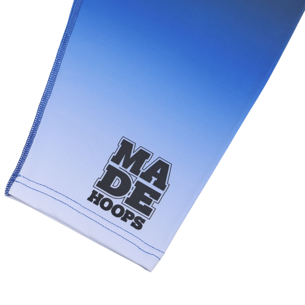 A Walking Bucket Compression 1/2 Tights