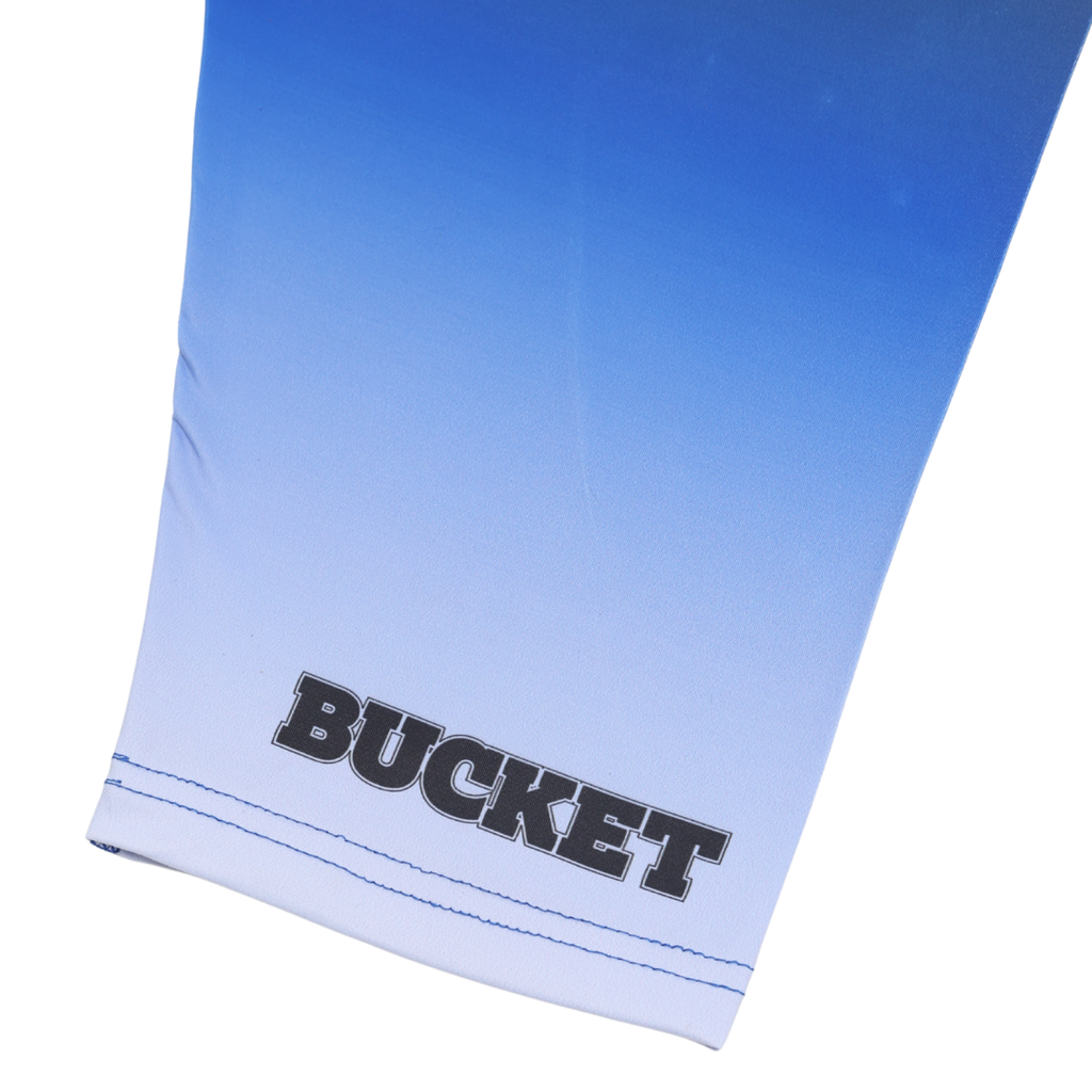 A Walking Bucket Compression 1/2 Tights