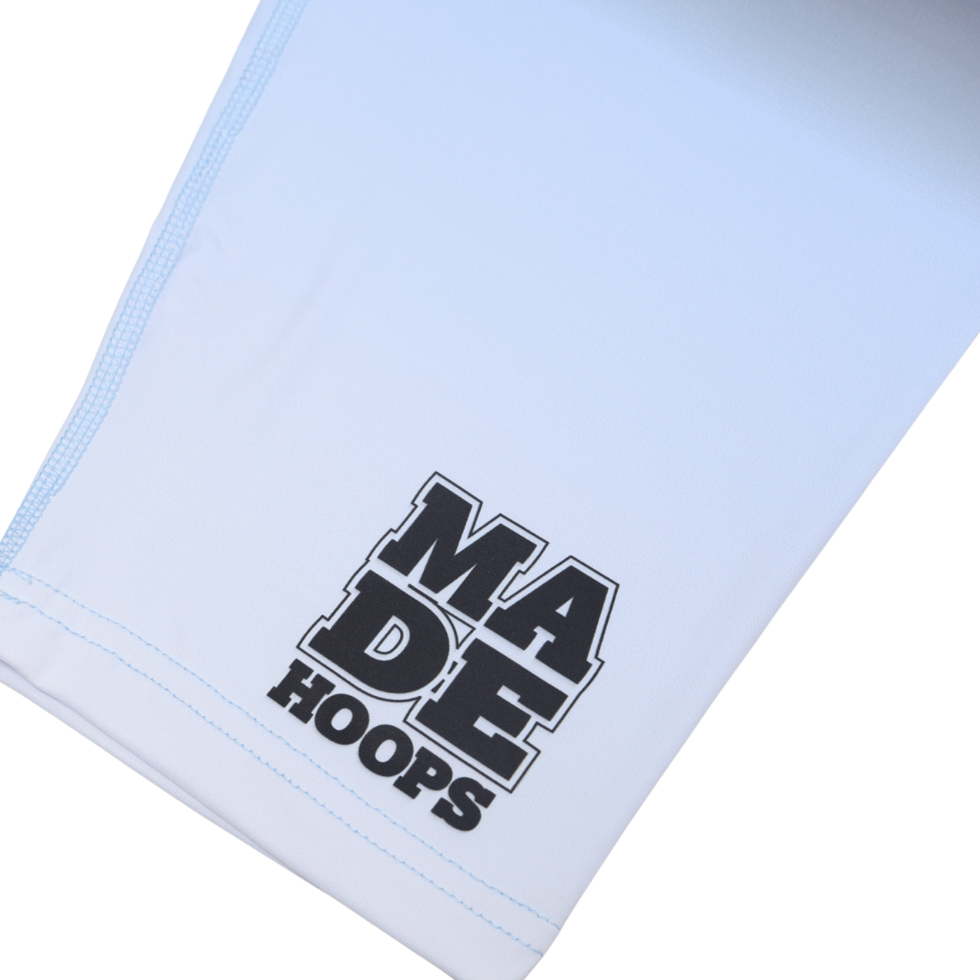 A Walking Bucket Compression 1/2 Tights