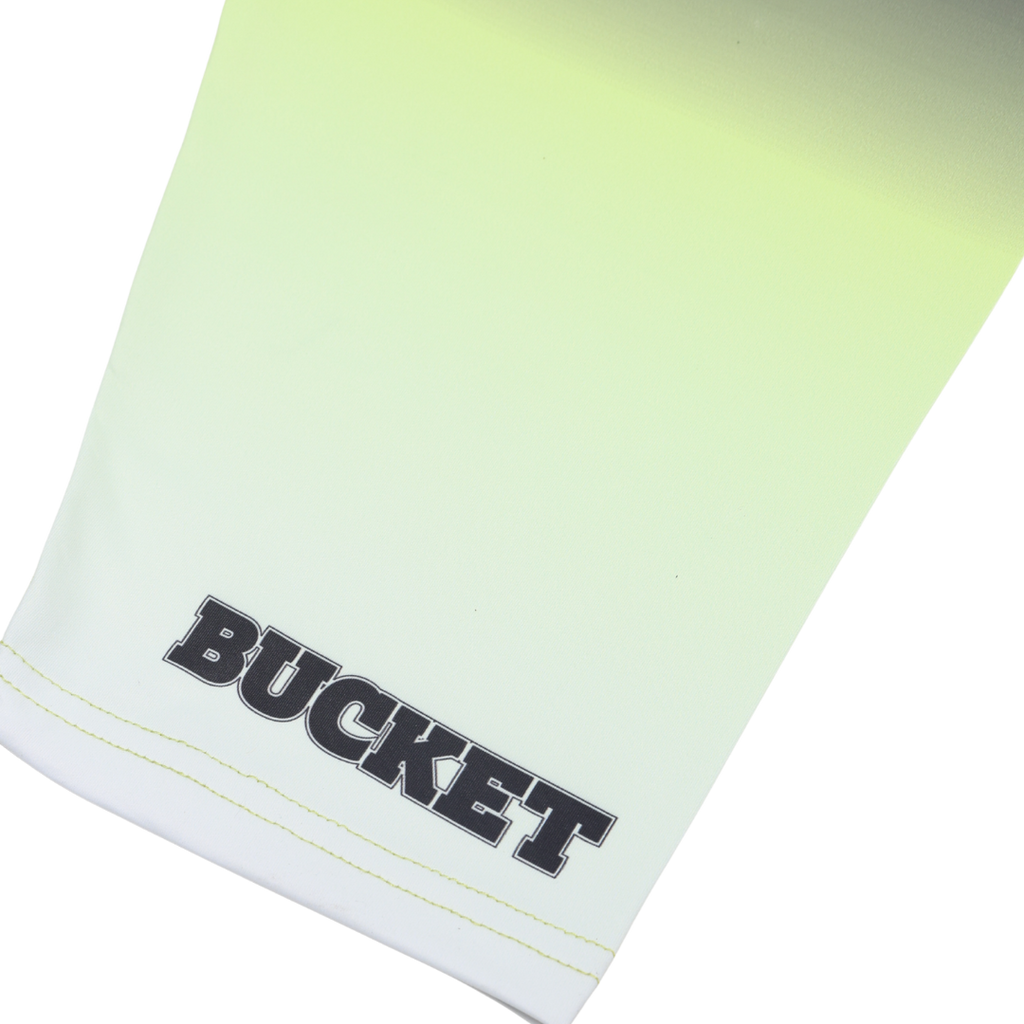 A Walking Bucket Compression 1/2 Tights