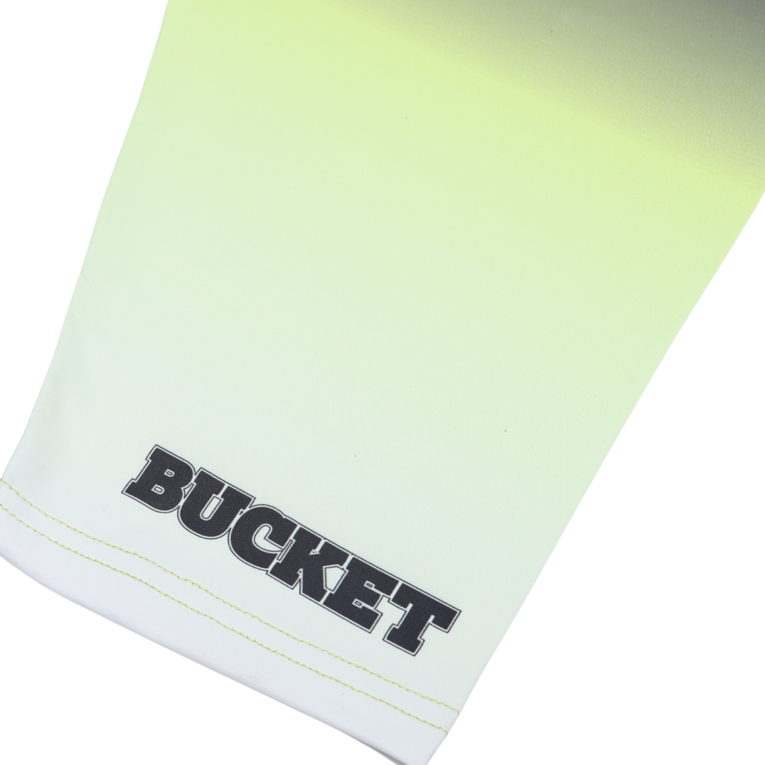 A Walking Bucket Compression 1/2 Tights