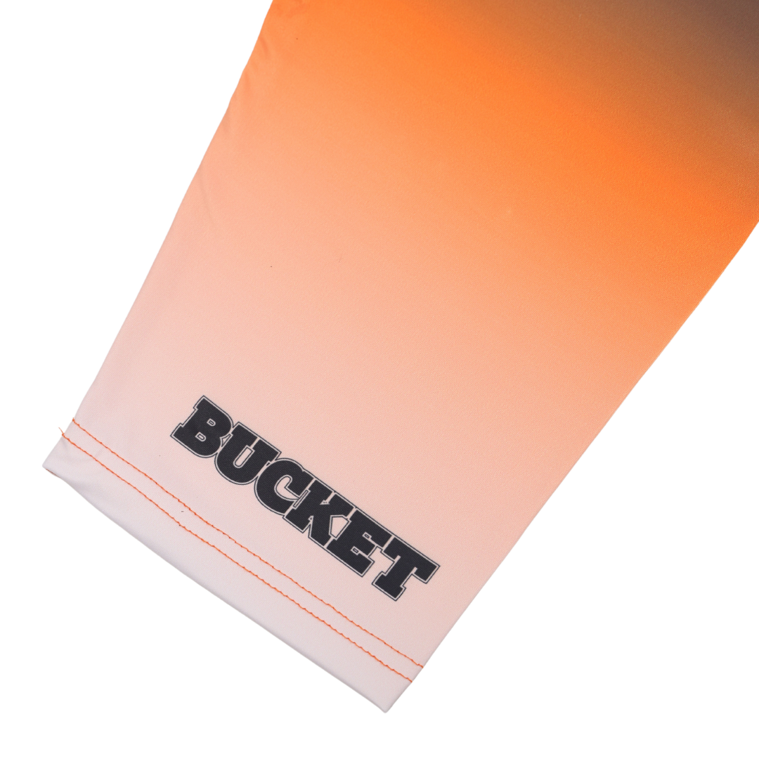 A Walking Bucket Compression 1/2 Tights