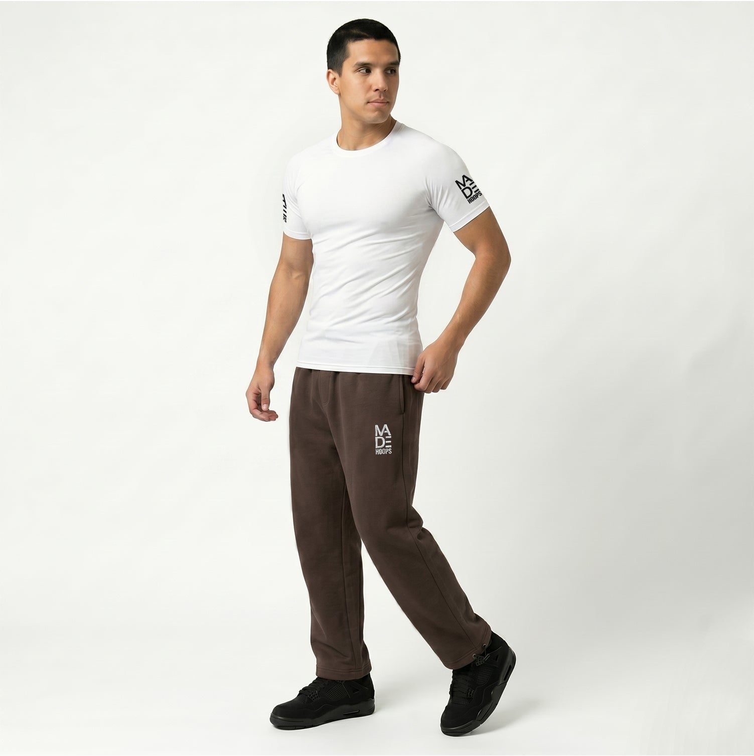 Essential Embroidered Sweatpants